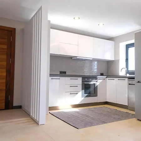 Roas Residences 아파트 *